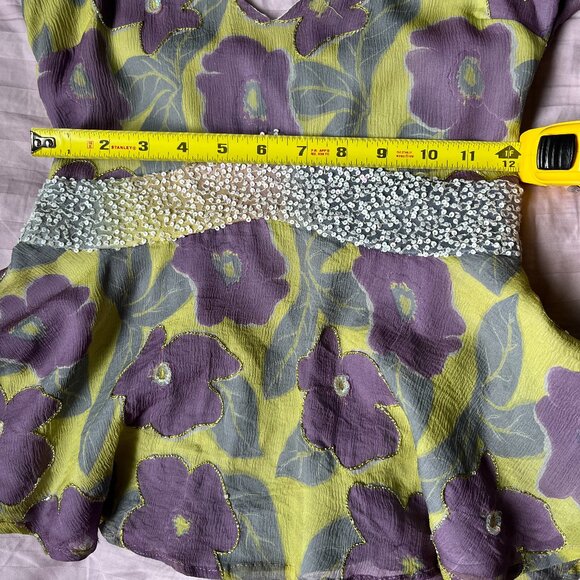 Australian designer 100% silk peplum top with floral design and sequins - Picture 8 of 13